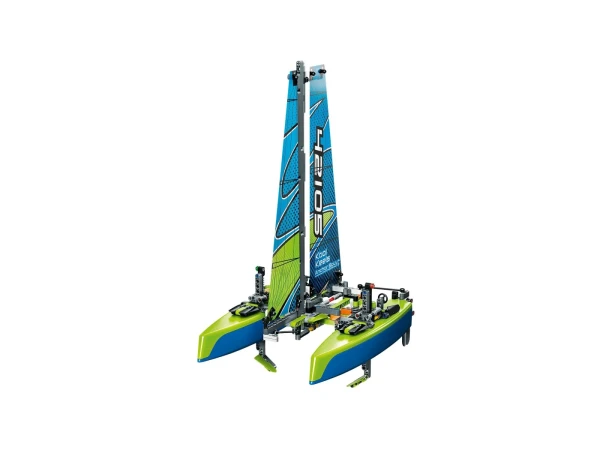 Technic 42105 Катамаран