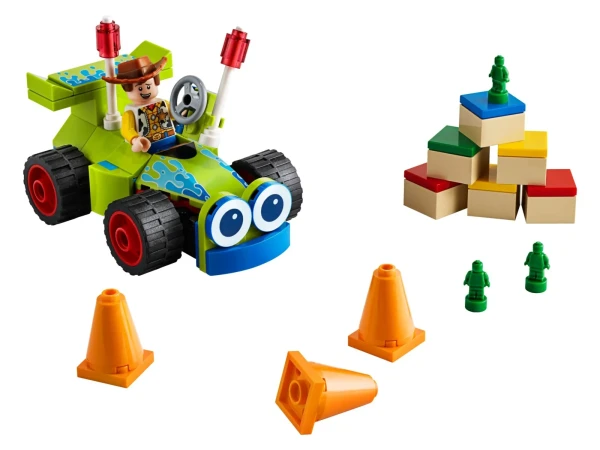 Toy Story 10766 Вуди на автомобиле