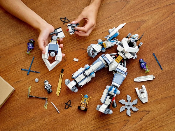 NINJAGO 71738 Битва с роботом Зейна