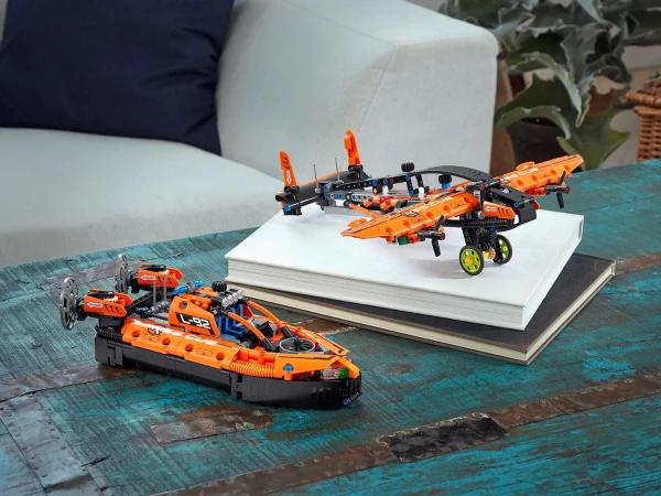 Technic 42120 Спасательное судно на воздушной подушке