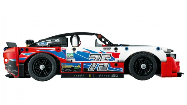 Technic 42153 Шевроле Камаро ZL1 нового поколения NASCAR