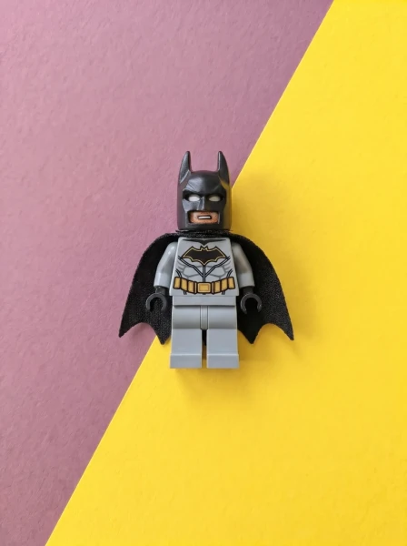 Magazine Gifts 211901 Batman with Bat-a-Rang