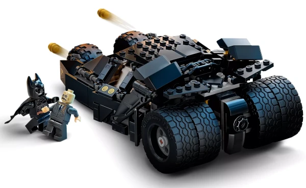 Batman 76239 Бэтмобиль «Тумблер»: схватка с Пугалом
