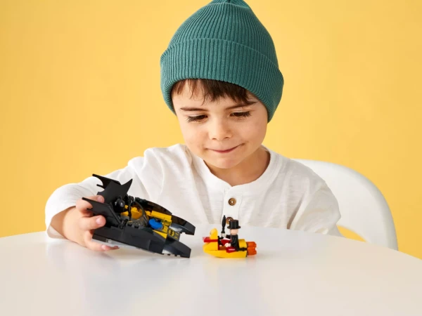 Batman 76158 Погоня за Пингвином на Бэткатере
