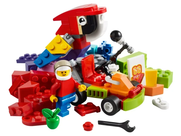 Classic 10402 Конструктор LEGO Classic 10402 "Радостное будущее"