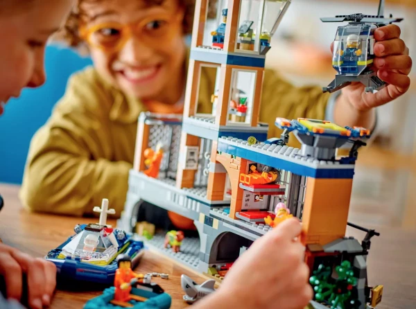 City 60419 Набор LEGO 60419 «Полицейский тюремный остров»