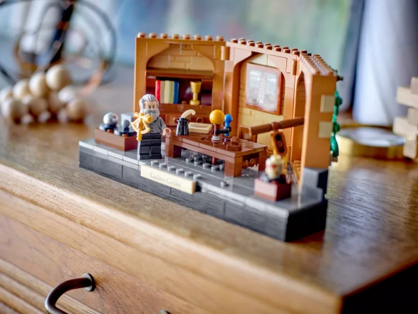 Ideas 40595 Набор LEGO 40595 «Дань уважения Галилео Галилею»