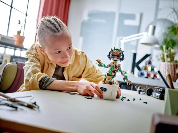 Marvel Super Heroes 76297 Набор LEGO Marvel 76297 «Танцующий Грут»