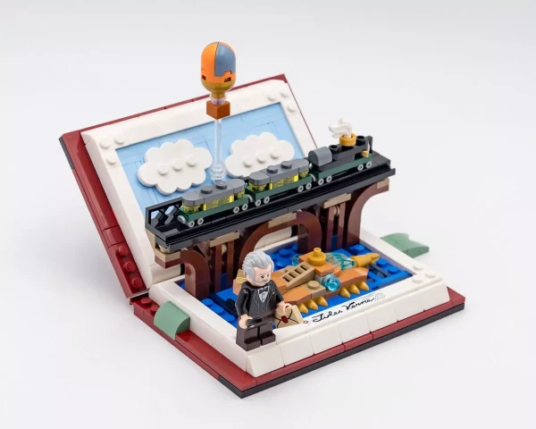 Promotional 40690 Набор LEGO 40690 «Дань уважения книгам Жюля Верна»