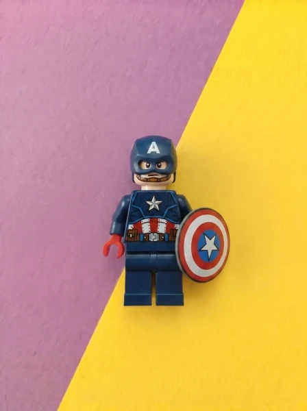 Magazine Gifts 242212 Captain America