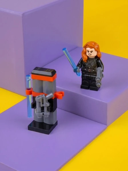 Magazine Gifts 242109 Black Widow