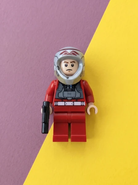 Magazine Gifts 5004408 Набор LEGO 5004408 «Пилот истребителя A-wing повстанцев»