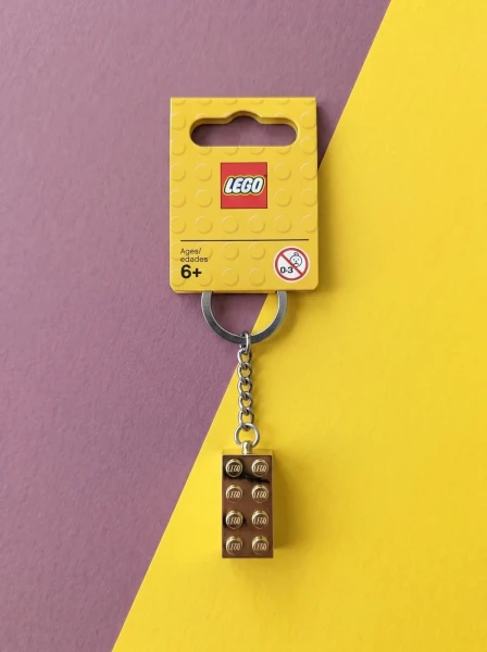 Брелки LEGO 850808 Брелок LEGO 850808 «Золотой 2x4 Stud»