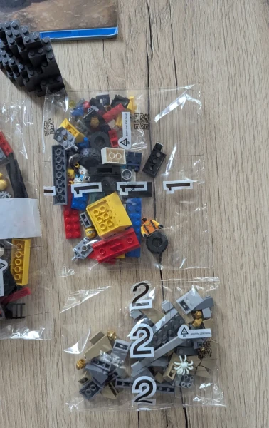 УЦЕНКА 60186987 НАБОР БЕЗ КОРОБКИ LEGO City 60186 «Горнодобывающая машина»