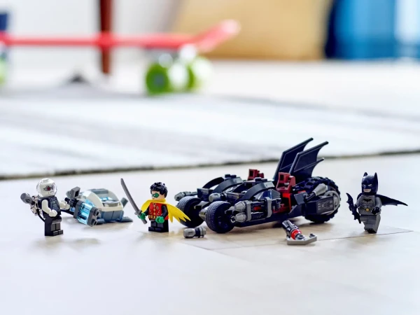 УЦЕНКА 76118987 НАБОР БЕЗ КОРОБКИ «LEGO 76118 Битва на Бэтцикле»