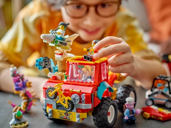 УЦЕНКА 80055987 НАБОР БЕЗ КОРОБКИ «LEGO 80055 «Тягач команды Монки Кида»