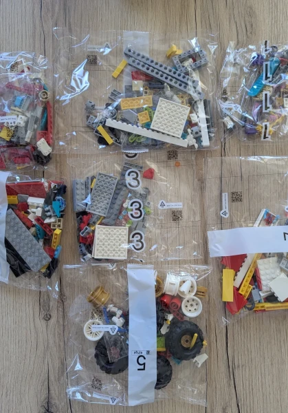УЦЕНКА 80055987 НАБОР БЕЗ КОРОБКИ «LEGO 80055 «Тягач команды Монки Кида»