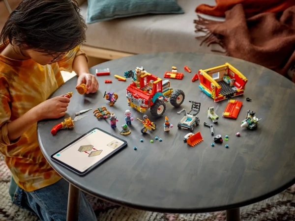 УЦЕНКА 80055987 НАБОР БЕЗ КОРОБКИ «LEGO 80055 «Тягач команды Монки Кида»