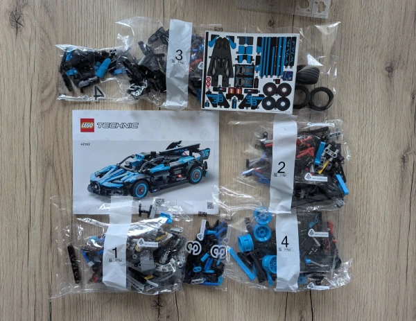 УЦЕНКА 42162987 НАБОР БЕЗ КОРОБКИ «LEGO 42162 Bugatti Bolide Agile Blue»