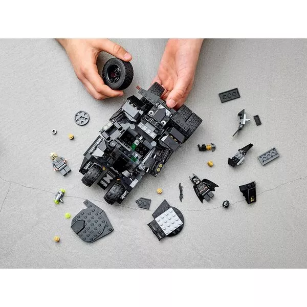 Batman 76239 Бэтмобиль «Тумблер»: схватка с Пугалом (Фото 12)