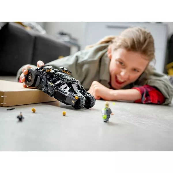 Batman 76239 Бэтмобиль «Тумблер»: схватка с Пугалом (Фото 4)