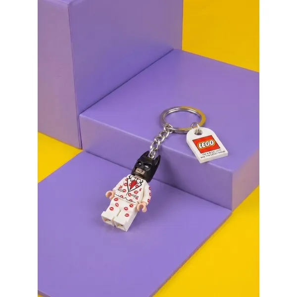 Брелки LEGO 5004928 Брелок LEGO 5004928 «Бэтмен в смокинге» (Фото 3)