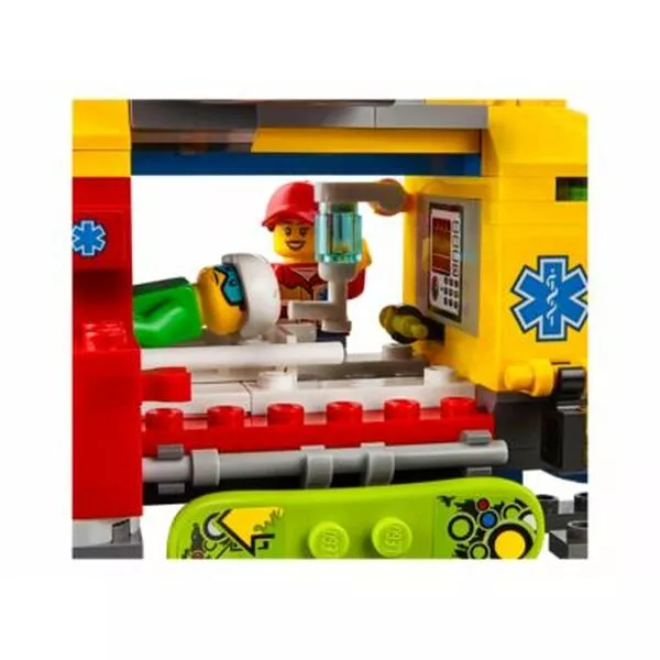 City 60179 Набор LEGO 60179 «Вертолет скорой помощи» (Фото 3)