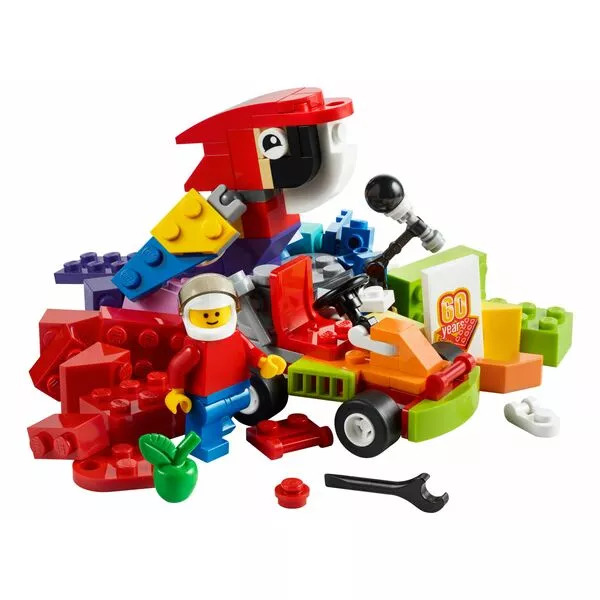 Classic 10402 Конструктор LEGO Classic 10402 "Радостное будущее" (Фото 5)