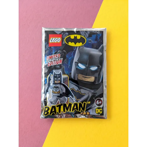 Magazine Gifts 211901 Batman with Bat-a-Rang