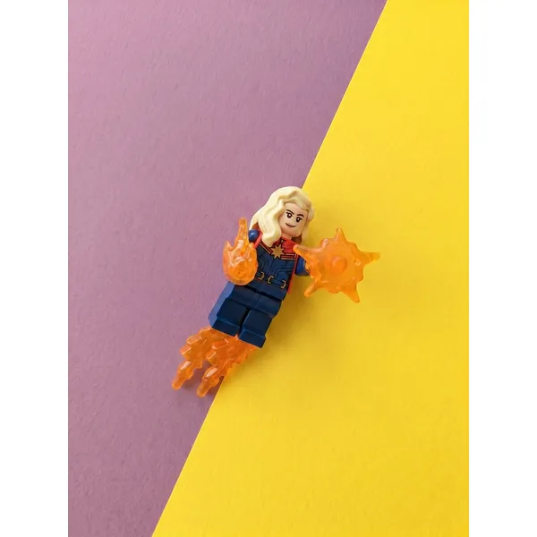 Magazine Gifts 242321 Captain Marvel (Фото 2)