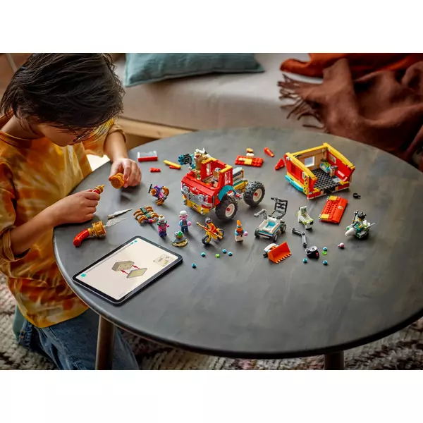 Monkie Kid 80055 Набор LEGO 80055 «Силовой грузовик команды Монки Кида» (Фото 5)