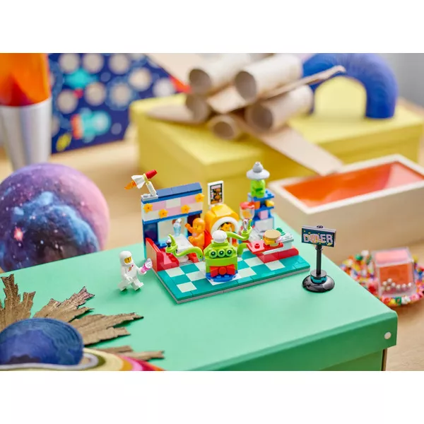 Promotional 40687 LEGO 40687 «Космическая закусочная инопланетян» (Фото 3)