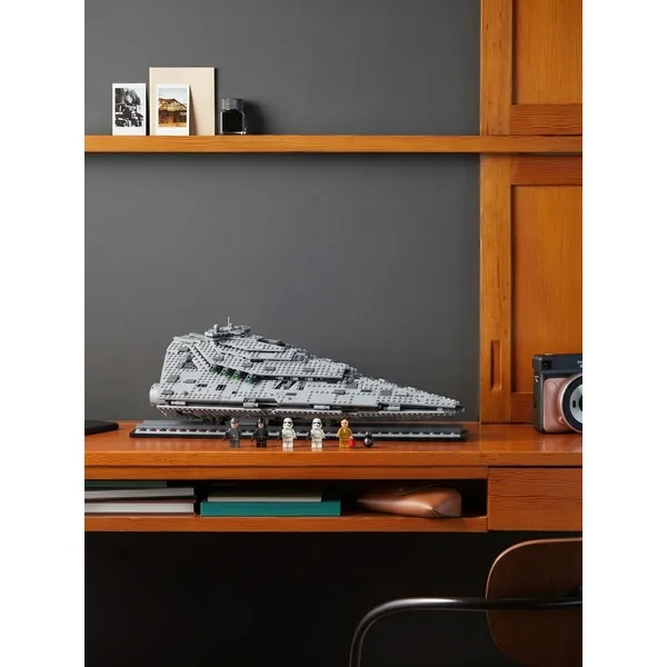 Star Wars 75190 Звёздный разрушитель Первого Ордена (Фото 6)