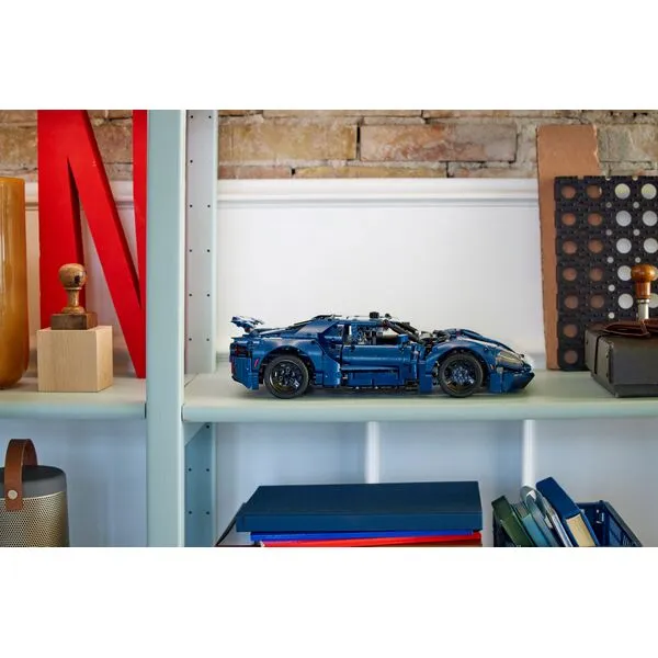 Technic 42154 Ford GT 2022 (Фото 5)